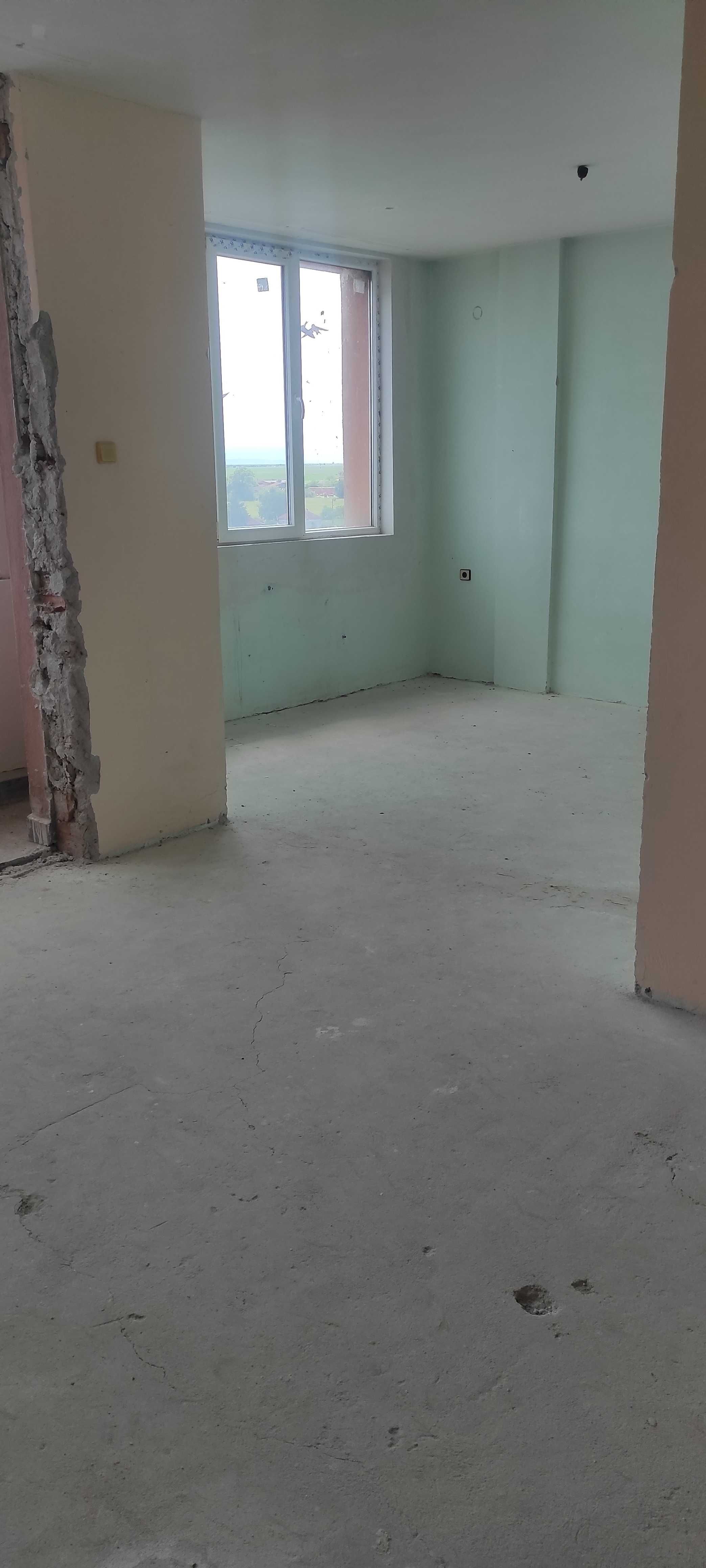 ПРОДАВА СЕ Двустаен разширен апартамент 73 кв.м. 8 ет, цена 63 000 лв.