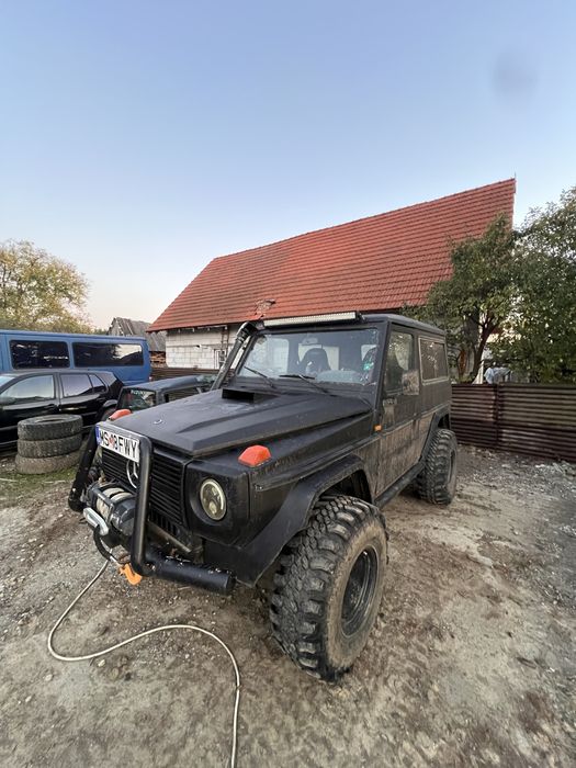 Mercedes g 300 w460