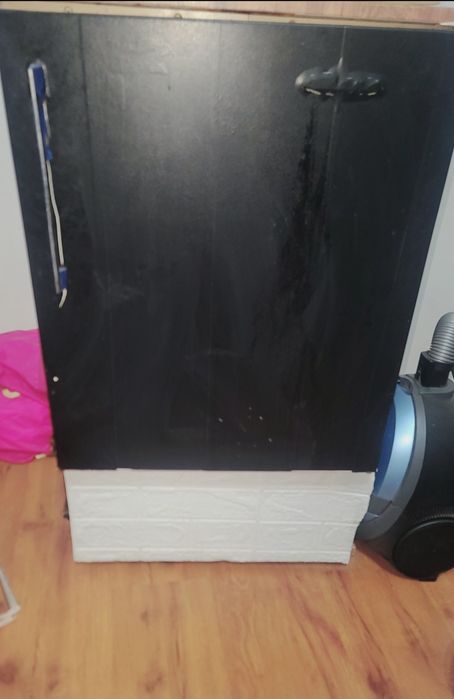 Muzlatgich ( xaladelnik )