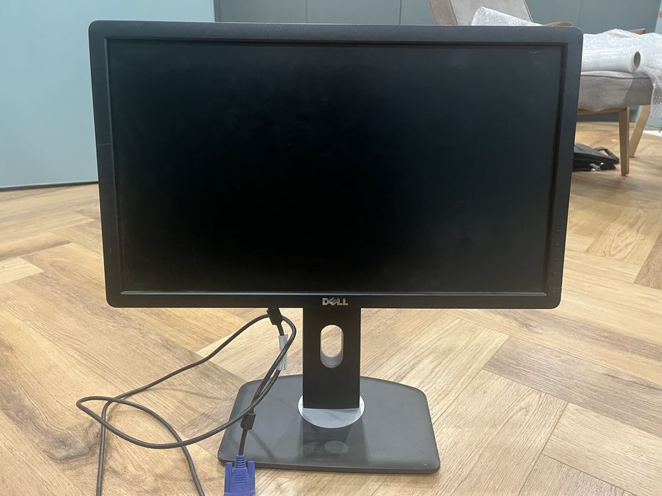 Монитор dell на подставке