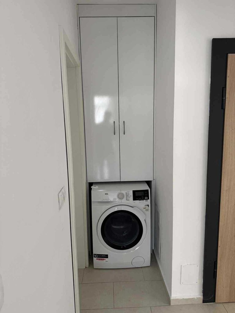 Дава се под наем Двустаен апартамент в София, Дружба 2 - 78 кв.м за 663 € - Снимка #3