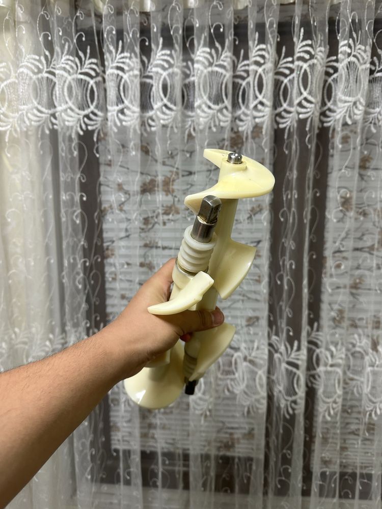 frezer sotiladi ideal aybi yoq narxi kelishtiriladi