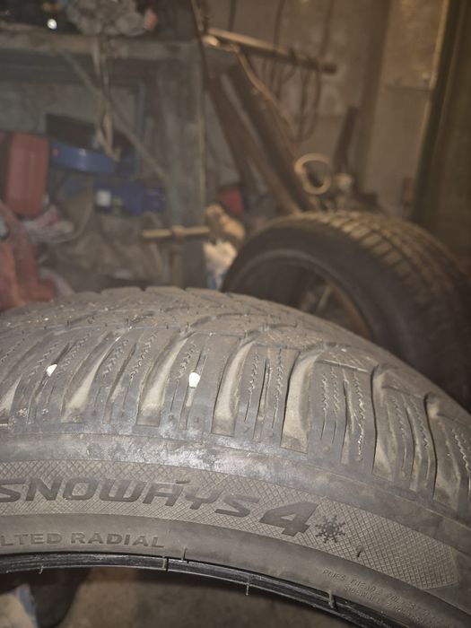 2 бр. гуми Lassa Snoways 4 225/45 R17