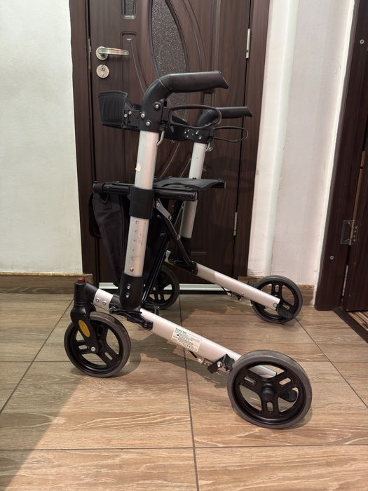 Rolator recuperare pentru handicap dizabilitati batrani invalizi