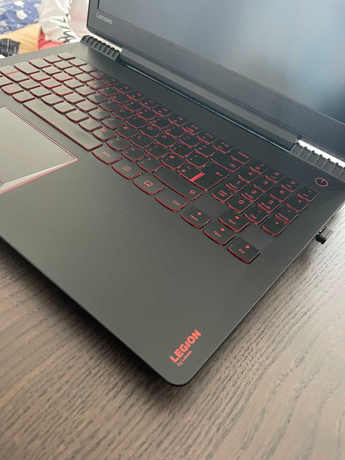 Лаптоп Lenovo Legion Y520-15IKBN