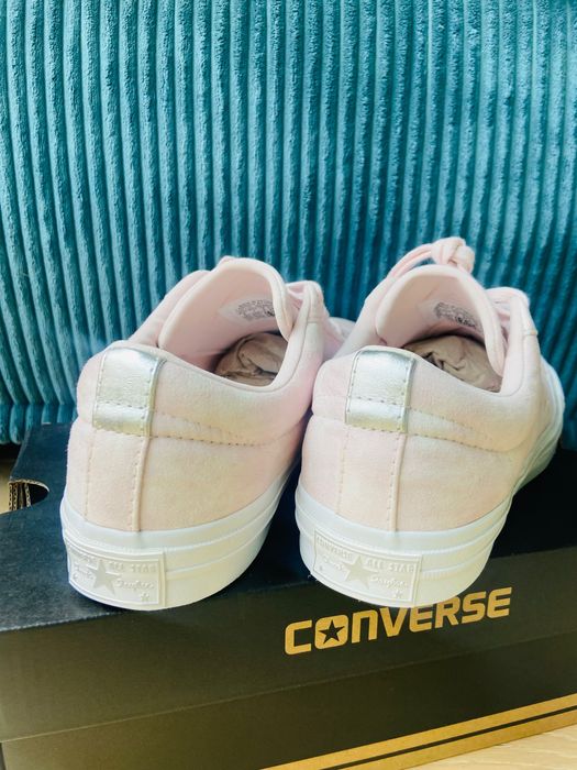 Converse One Star Ox Barely Rose & White/ велурени кецове