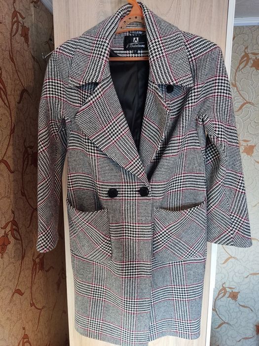 Пальто осенне - весеннее , женское