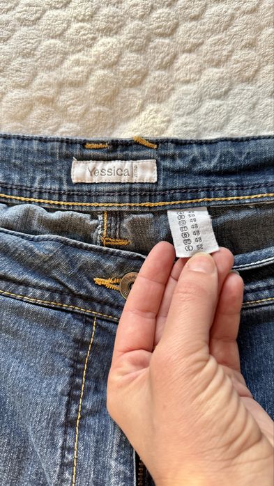 Blugi Yessica mărimea 52 – albastri