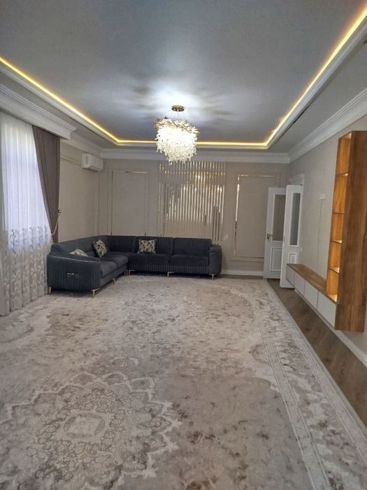 3 xonali kvartira sotiladi