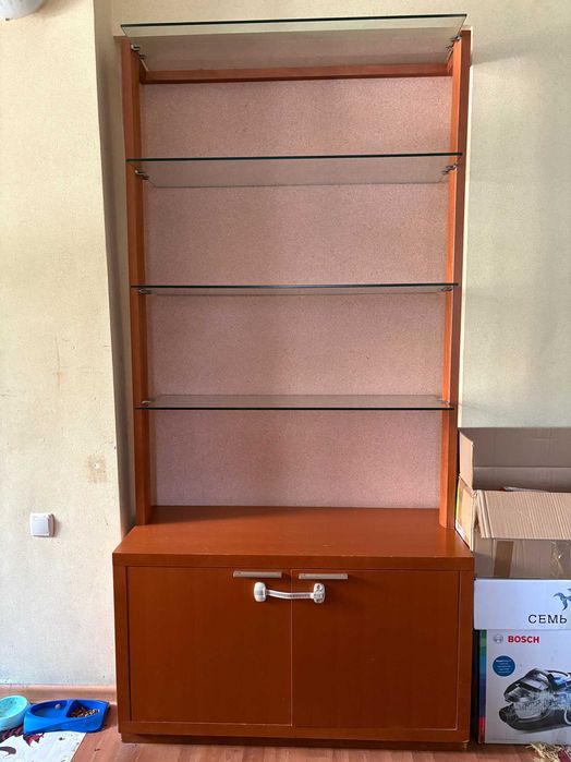 Книжный шкаф с открытыми полками