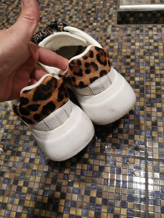 Естествена кожа ботуши и обувки