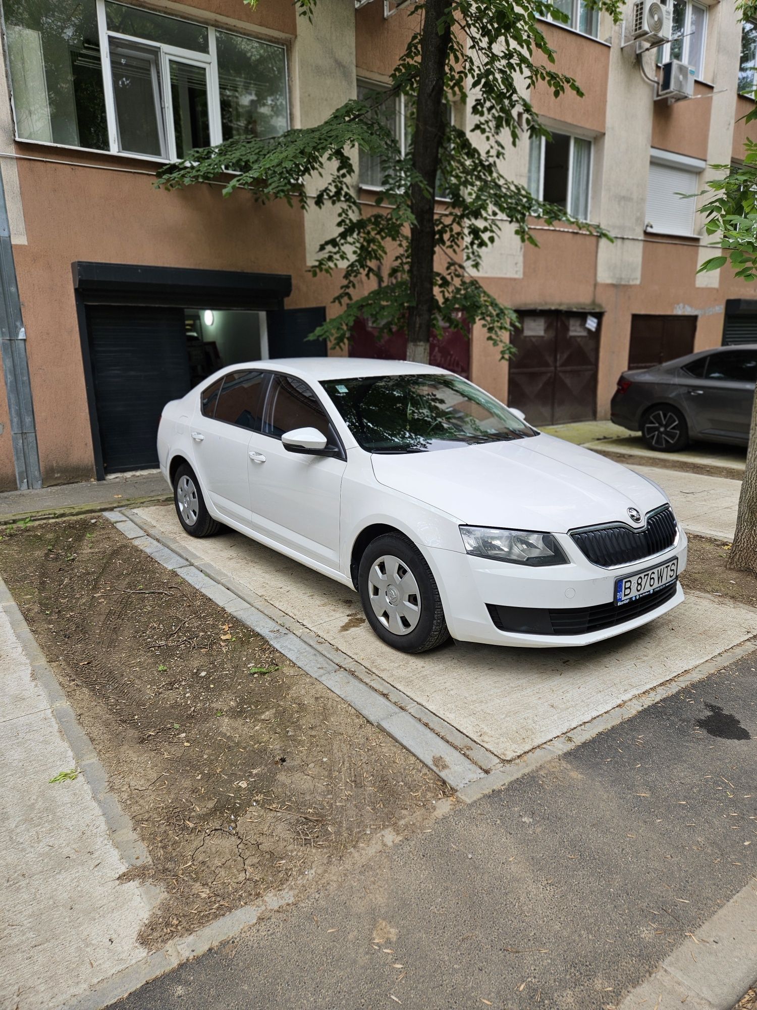 Vând Skoda Octavia 3