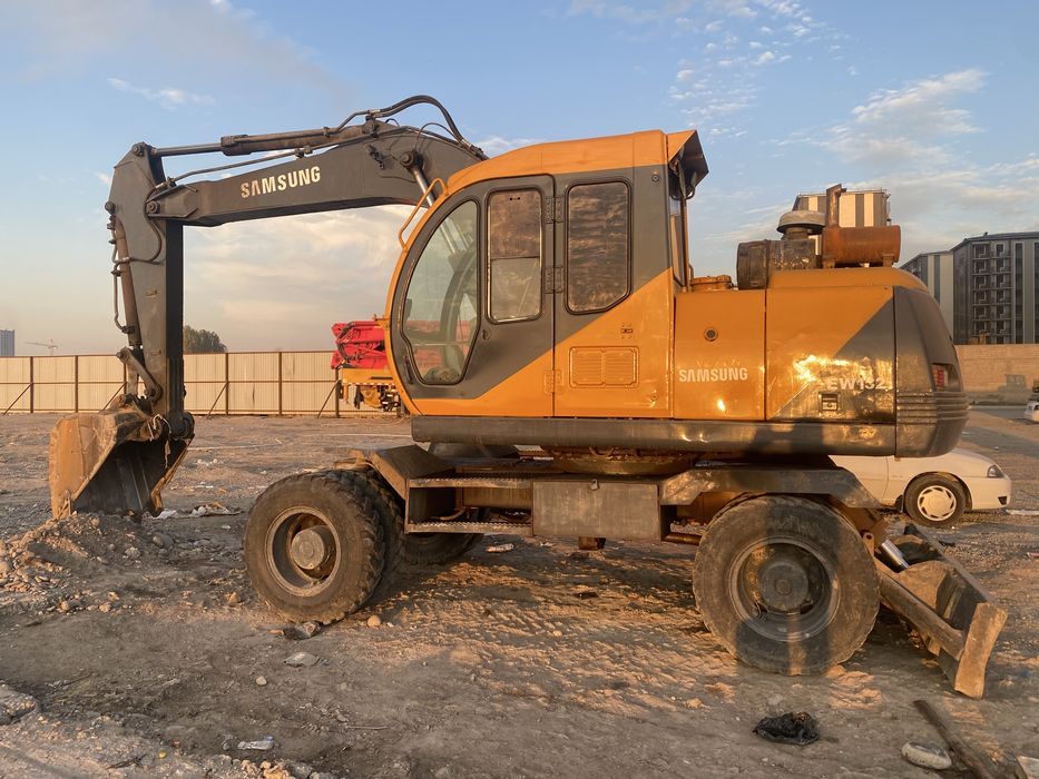 Ekskavator sotiladi samsung