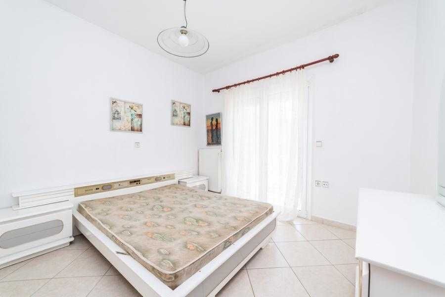 Продава къща с площ 130 м2 и двор 541 м2, Месия, Неа Перамос, Гърция