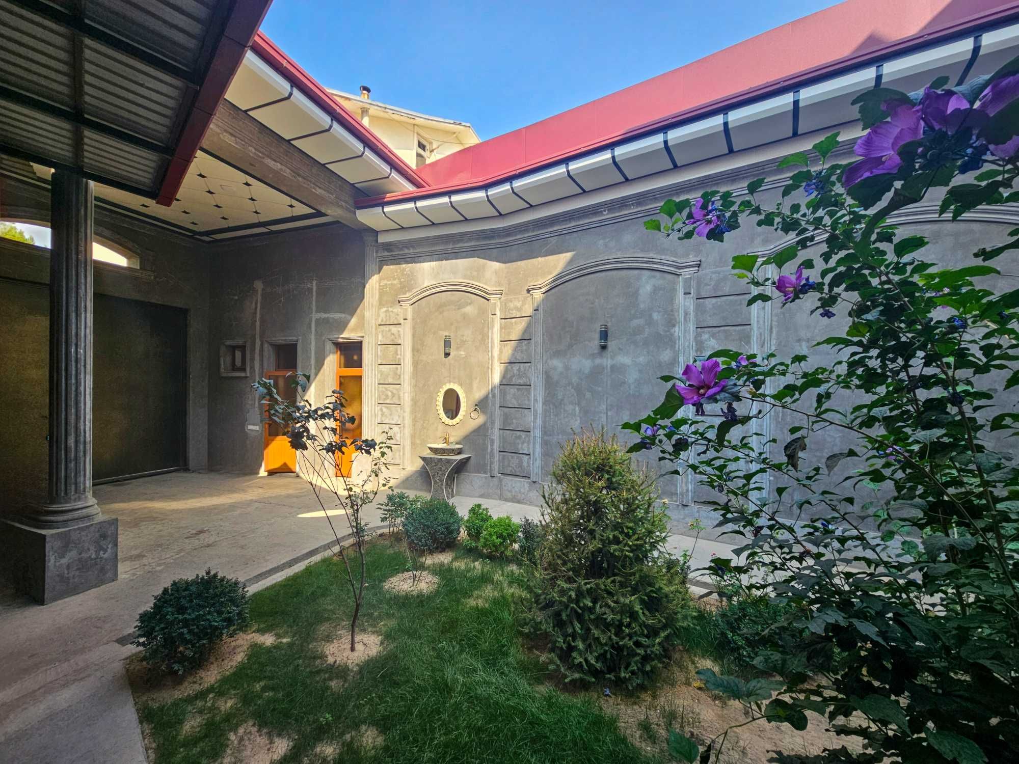 Ijaraga bino/uy: 2 qavat, 250 m², Ofis/Studio/Yashashga. Beruniy Metro