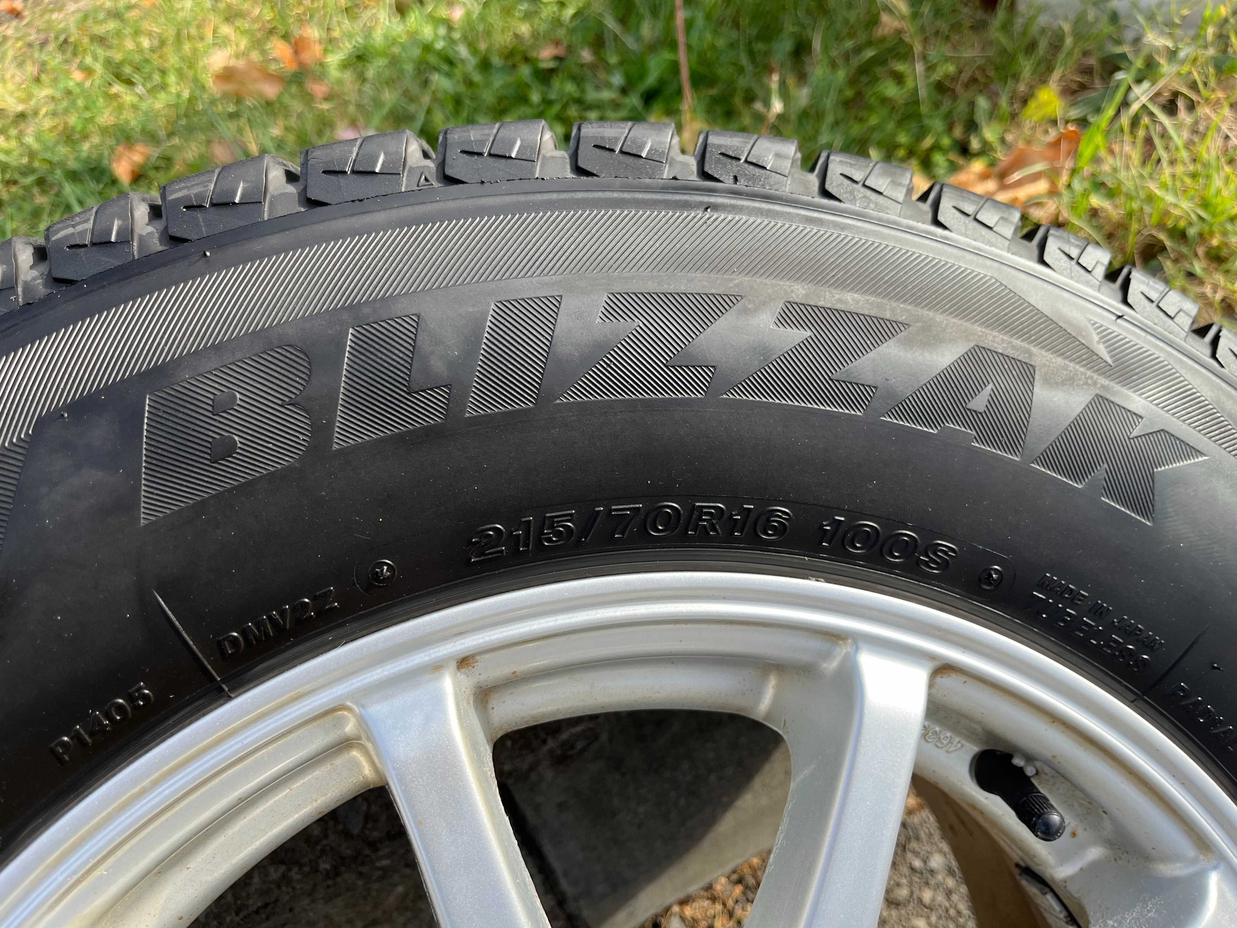 Джанти 5x114 със зимни гуми 215/70 R16 Bridgestone Blizzak