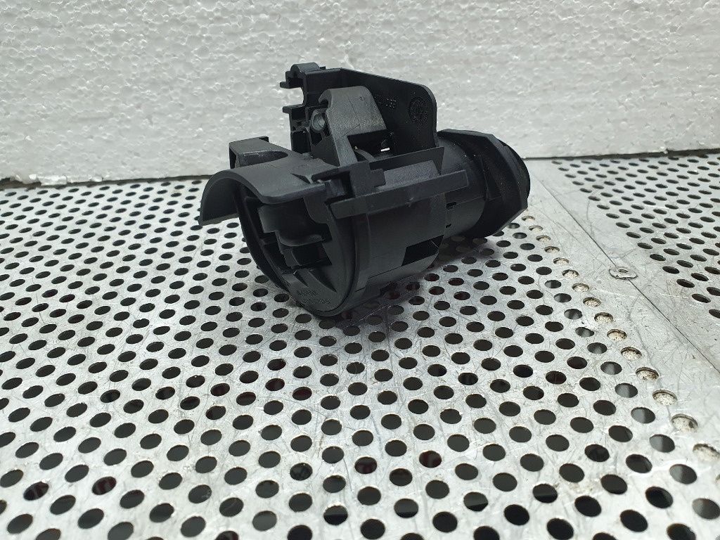 Sistem incuietoare portbagaj BMW 3 V E90 2004 - 2012 2.0 320 d N47 D20 A, N47 D20 C 7167321
