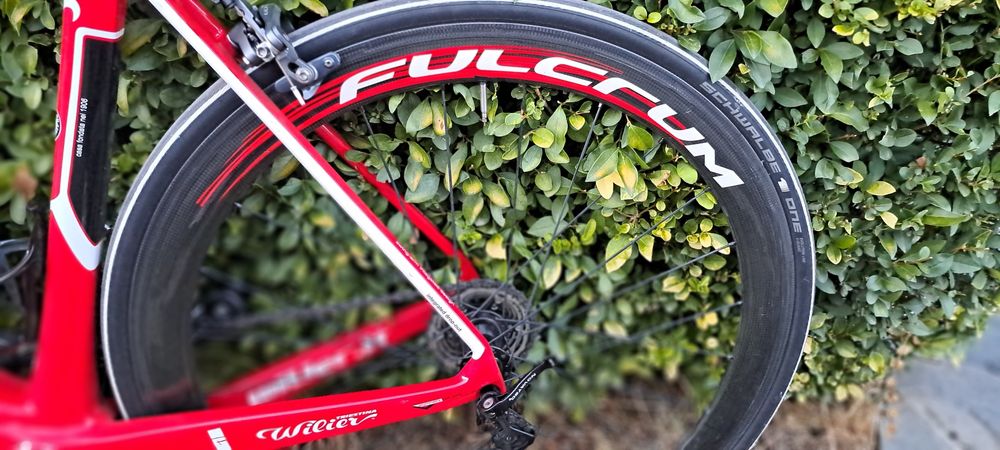 Fully карбон шосеен велосипед  Wilier triestina.it. ultegra