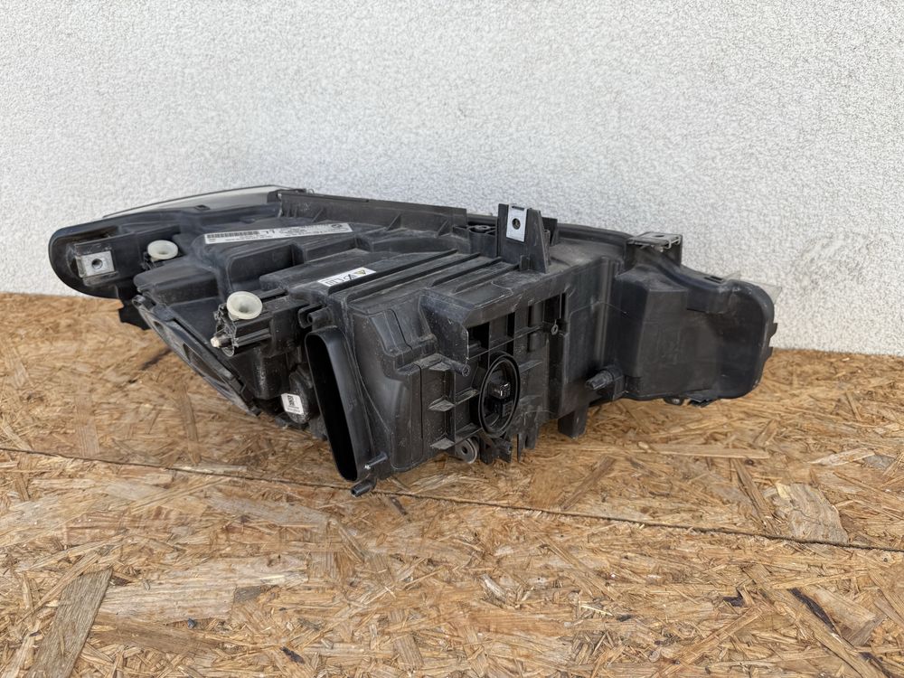 Far stanga BMW Seria3 F30 F31 NFL Xenon Original Europa