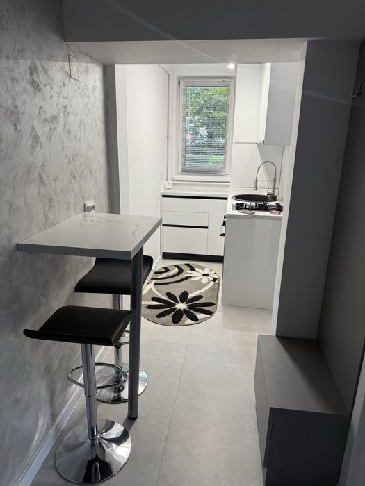 PF Inchiriez apartament in Plopilor vechi cu 2 camere, zona Platinia
