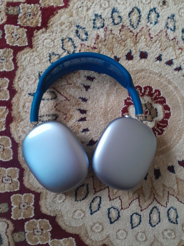 Продам AirPods Max оригинал