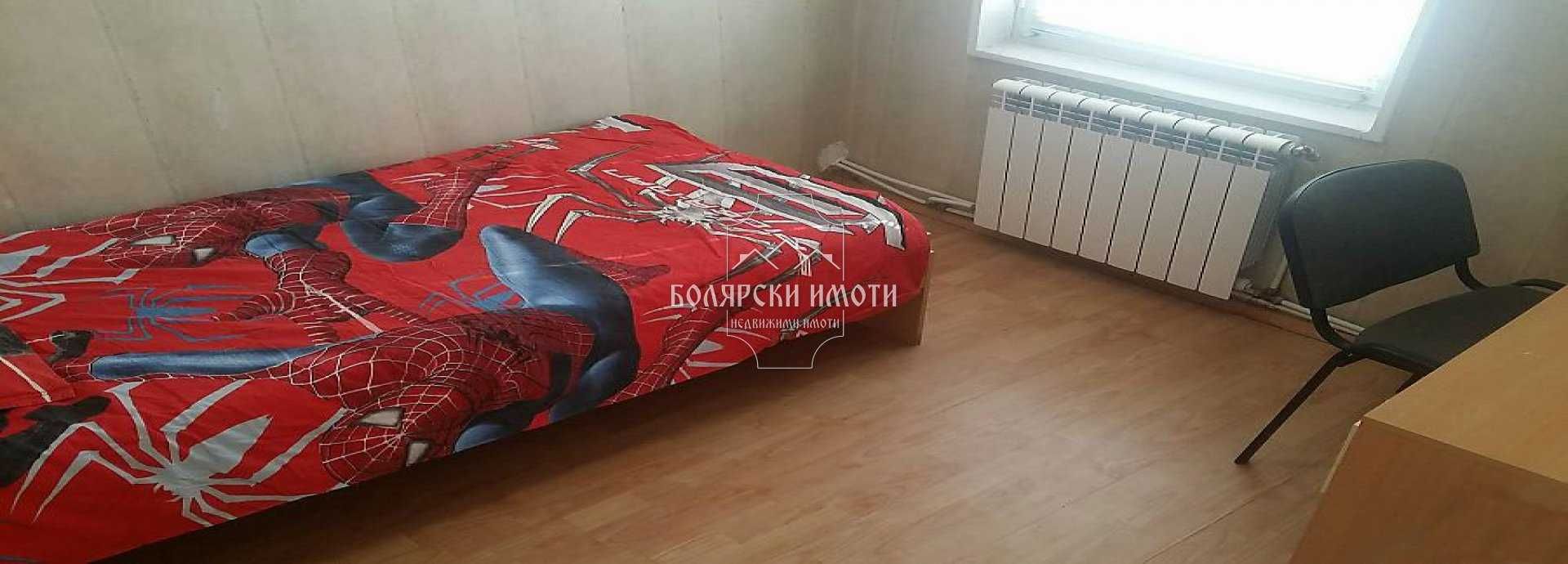 Къща с двор в Старата част на града