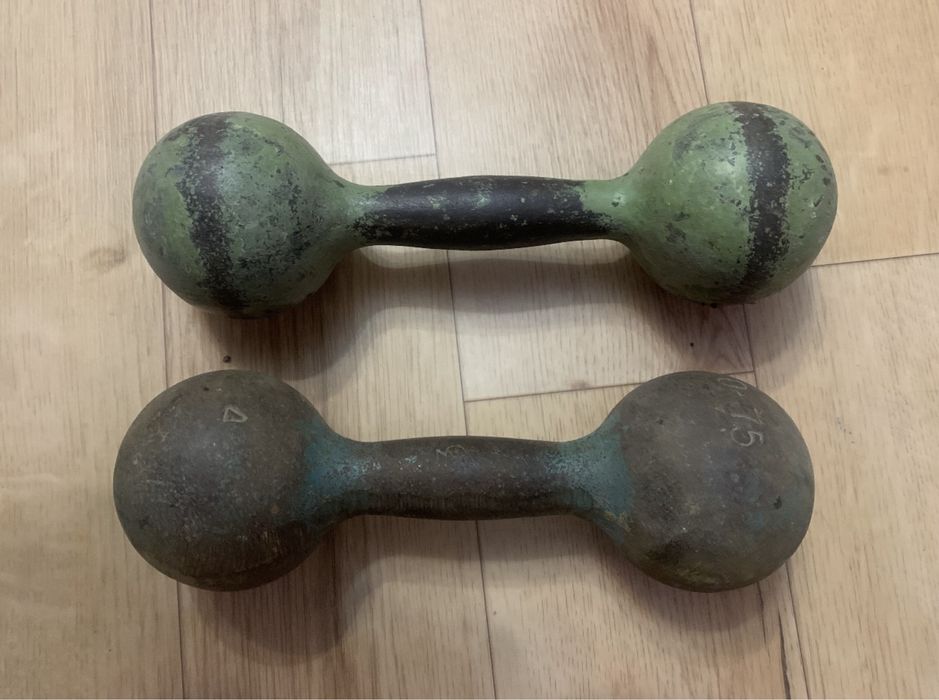 Гири     Гантели