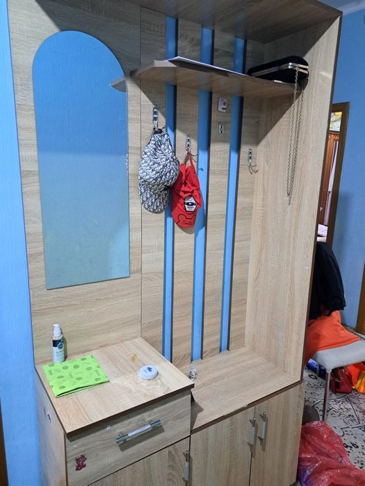 Продам прихожая и шкаф