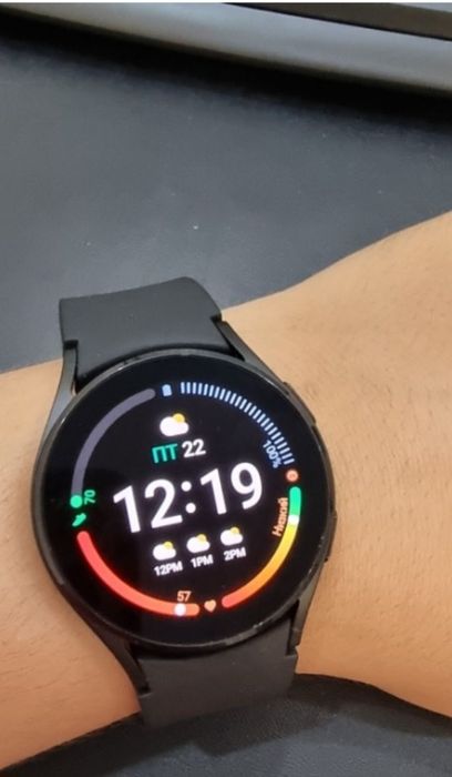 Продаётся сматр часы