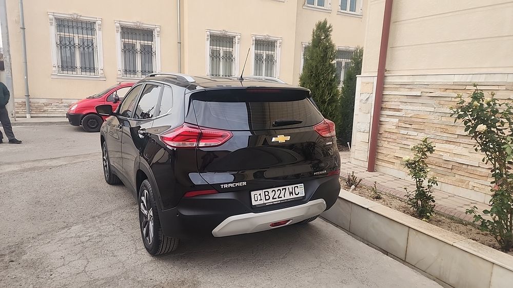 TREKER 2 PREMER moshina idalni benzinda