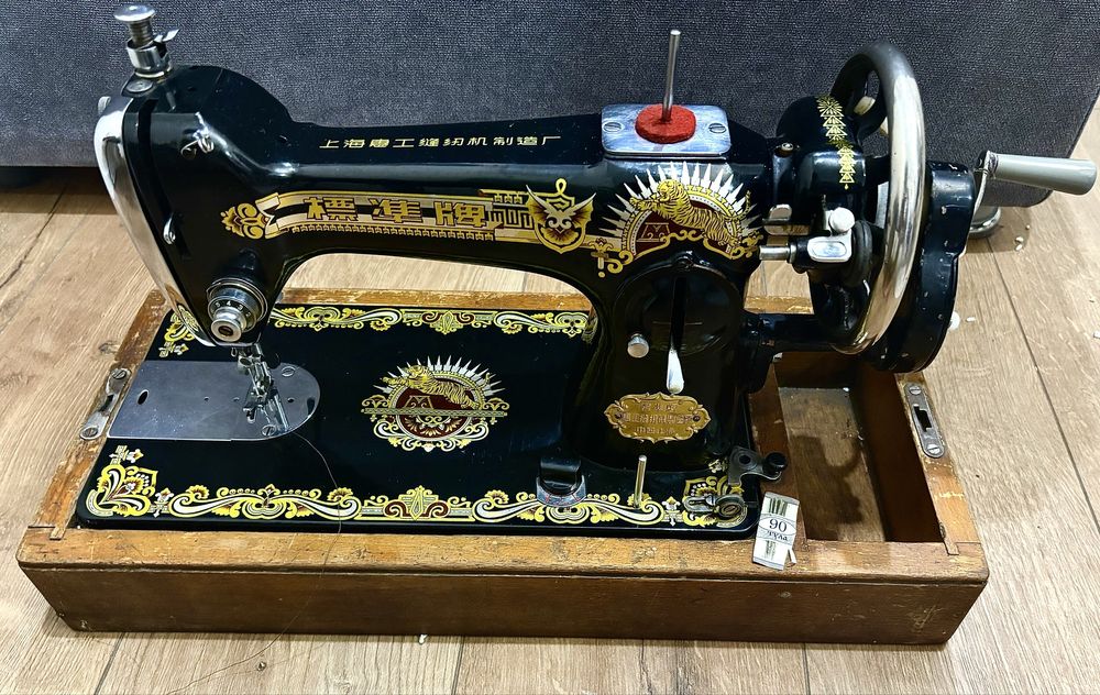 Редкая антикварная швейная машина Tiger (Шанхай,1950ых годов)