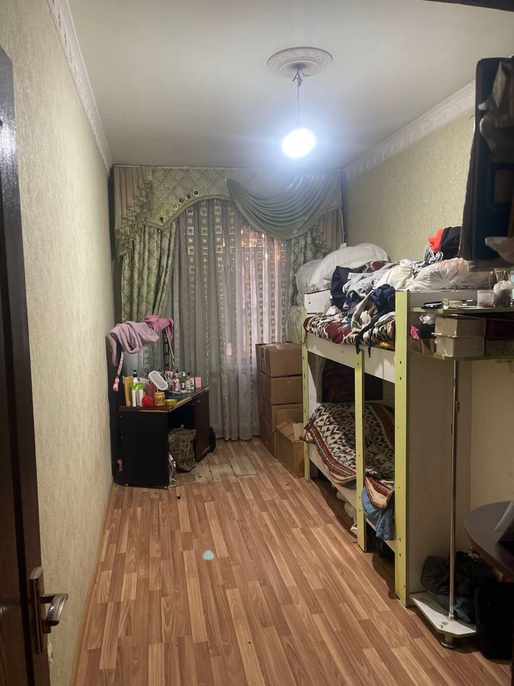 Срочно продается 3 комнатная квартира Юнусабад 8 , Биллюр кафе