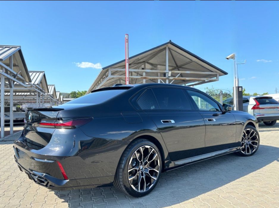 M performance aero пакет BMW G70 спойлер прагове дифузьор накрайниц