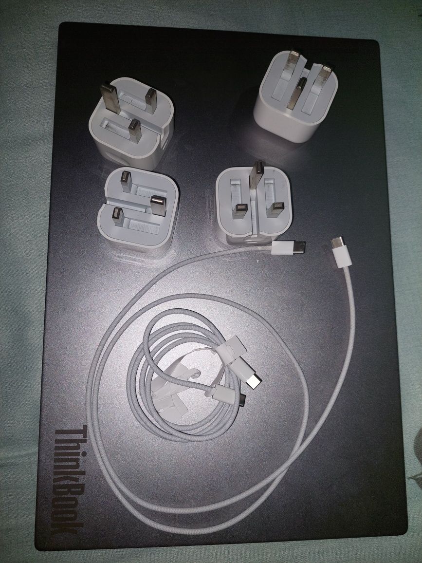 I phone zaryadka