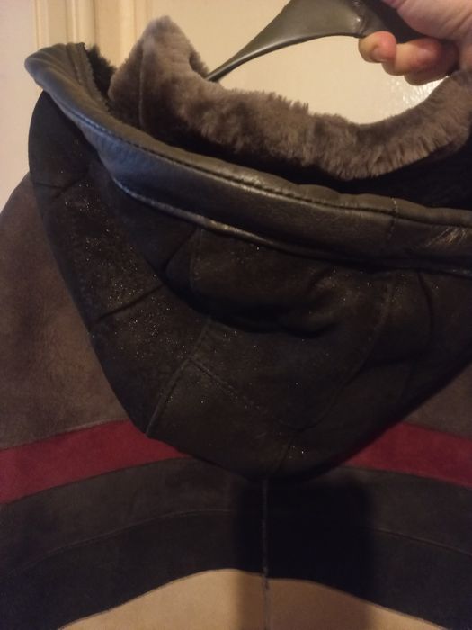 Палто(тип кожухче) от естествена агнешка кожа,с качулка