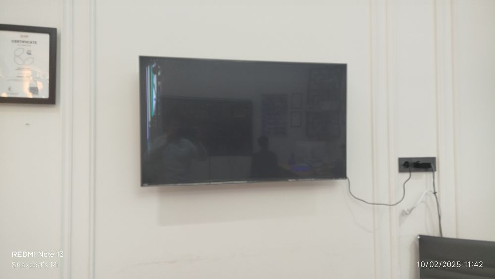 Smart televizor Artel 44'