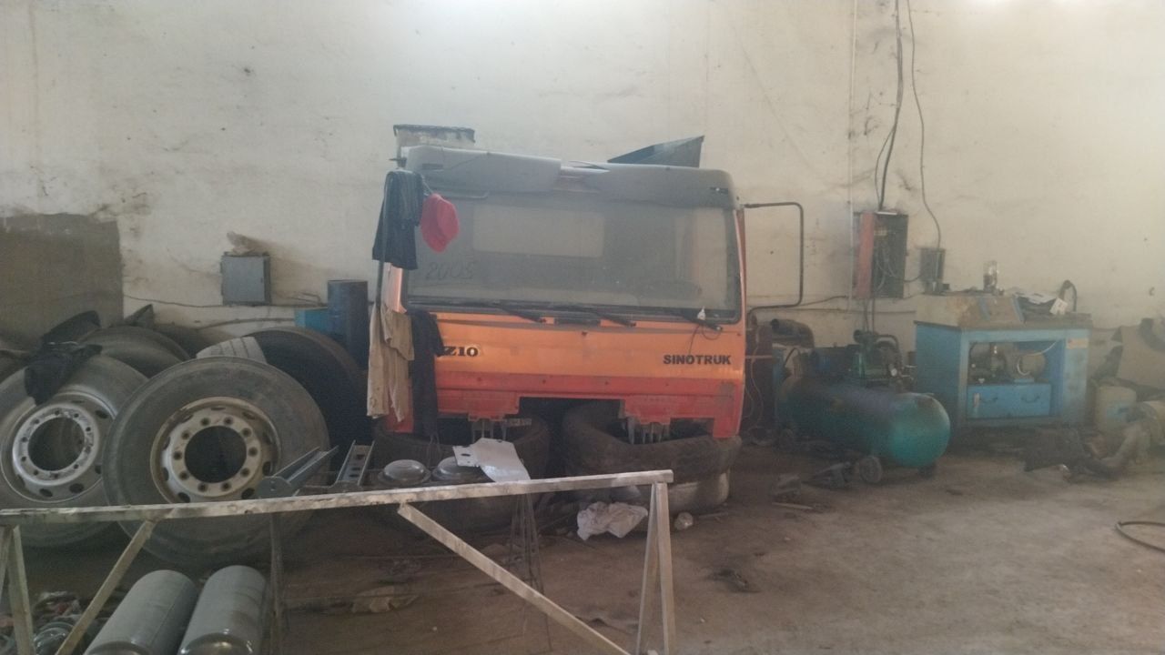 Sinotruk Kabina Indeskiy Man
