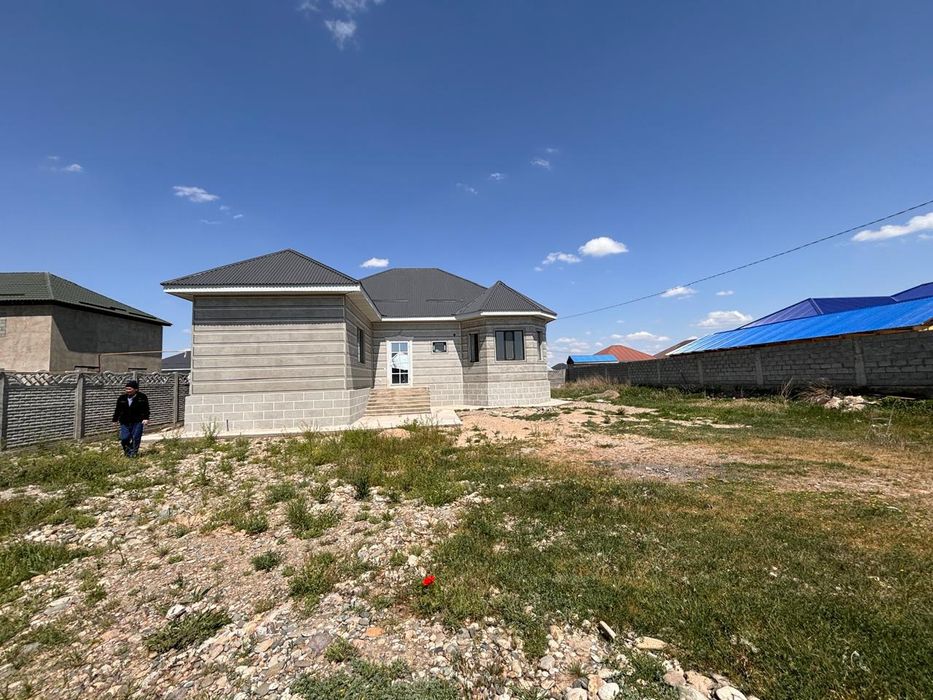 Үй сатылады Ровный ауылы водакачка жақта орналасқан ипотекаға болады