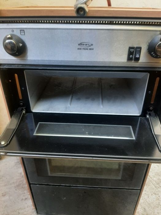 Cuptor incorporabil rulota pe gaz