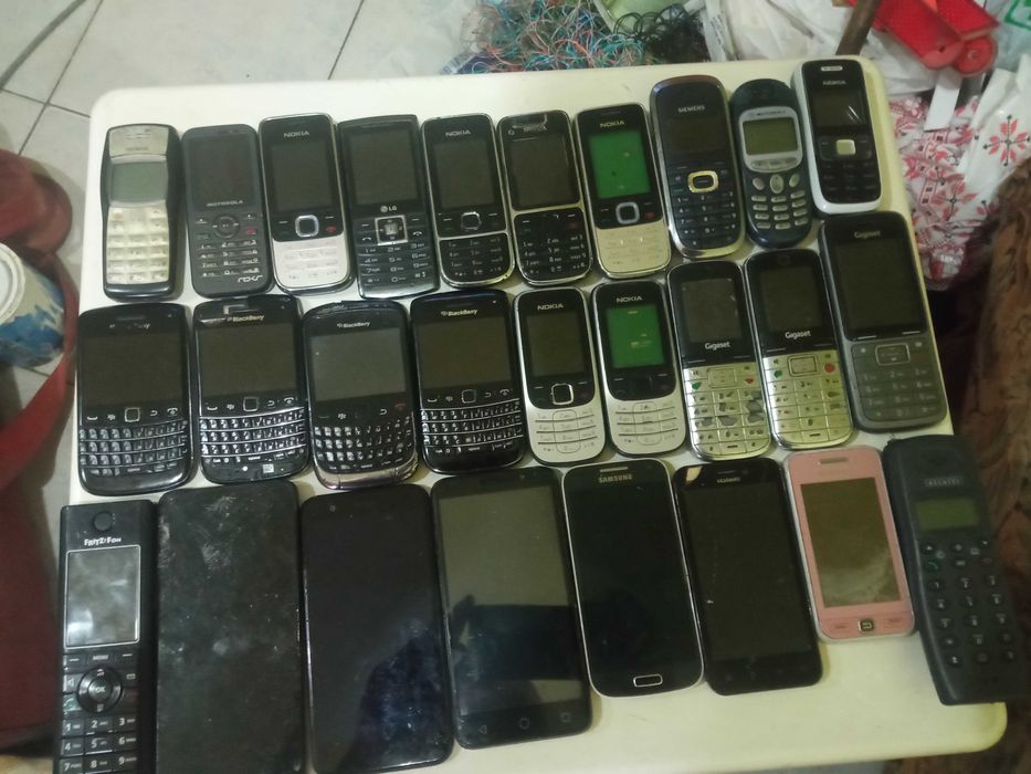 Pachet telefoane mobile