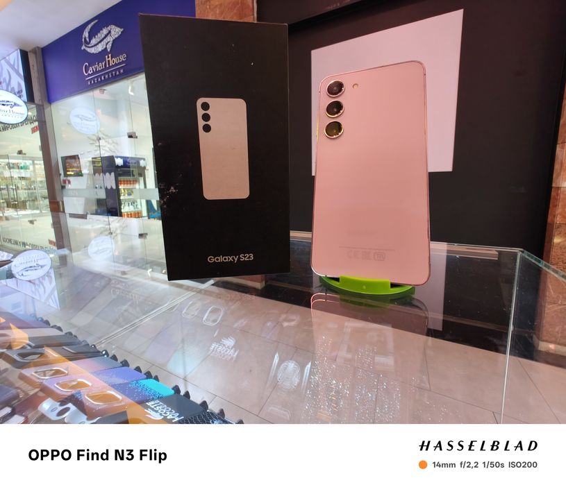 Samsung S23 в хорошем состояние