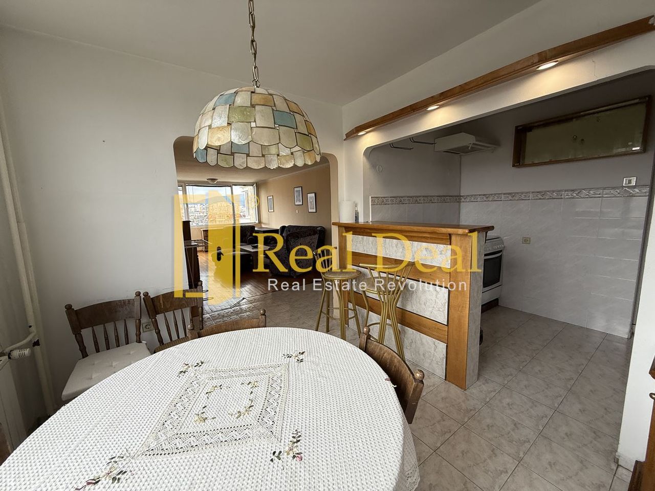 Дава се под наем Тристаен апартамент в София, Хиподрума - 115 кв.м за 650 € - Снимка #3