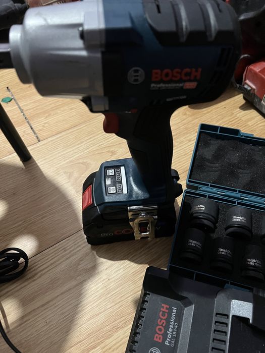 Vand pistol cu impact bosch GDS 18v-450 HC