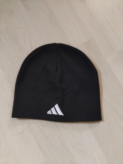 Căciuli unisex Nike, Adidas...