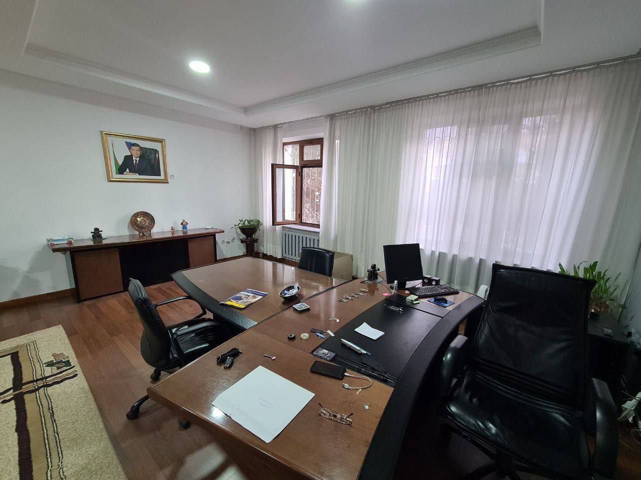 Аренда офис 
Ц1, Посольство Япония 350 м²