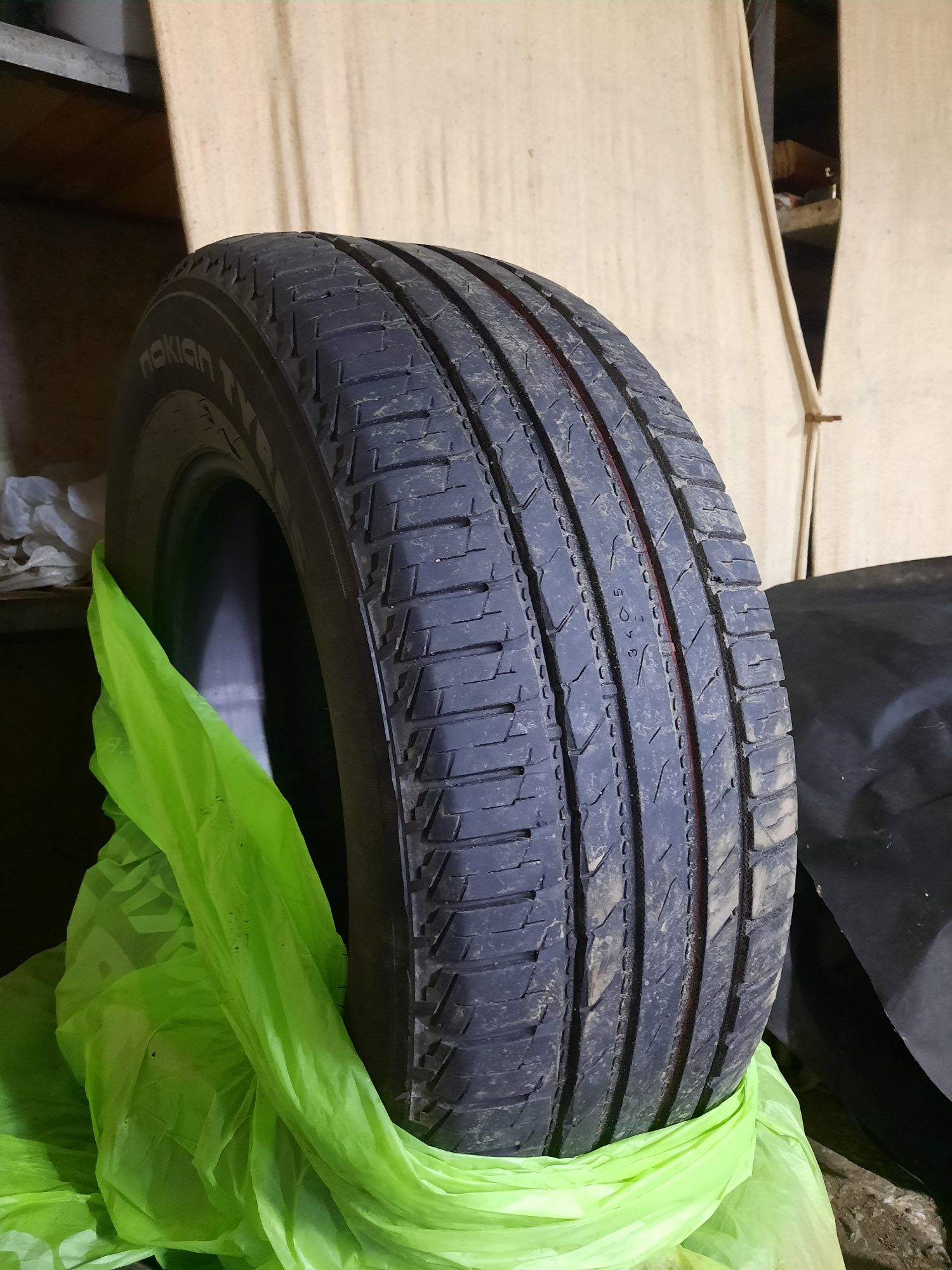 Резина NOKIAN R17  на джип