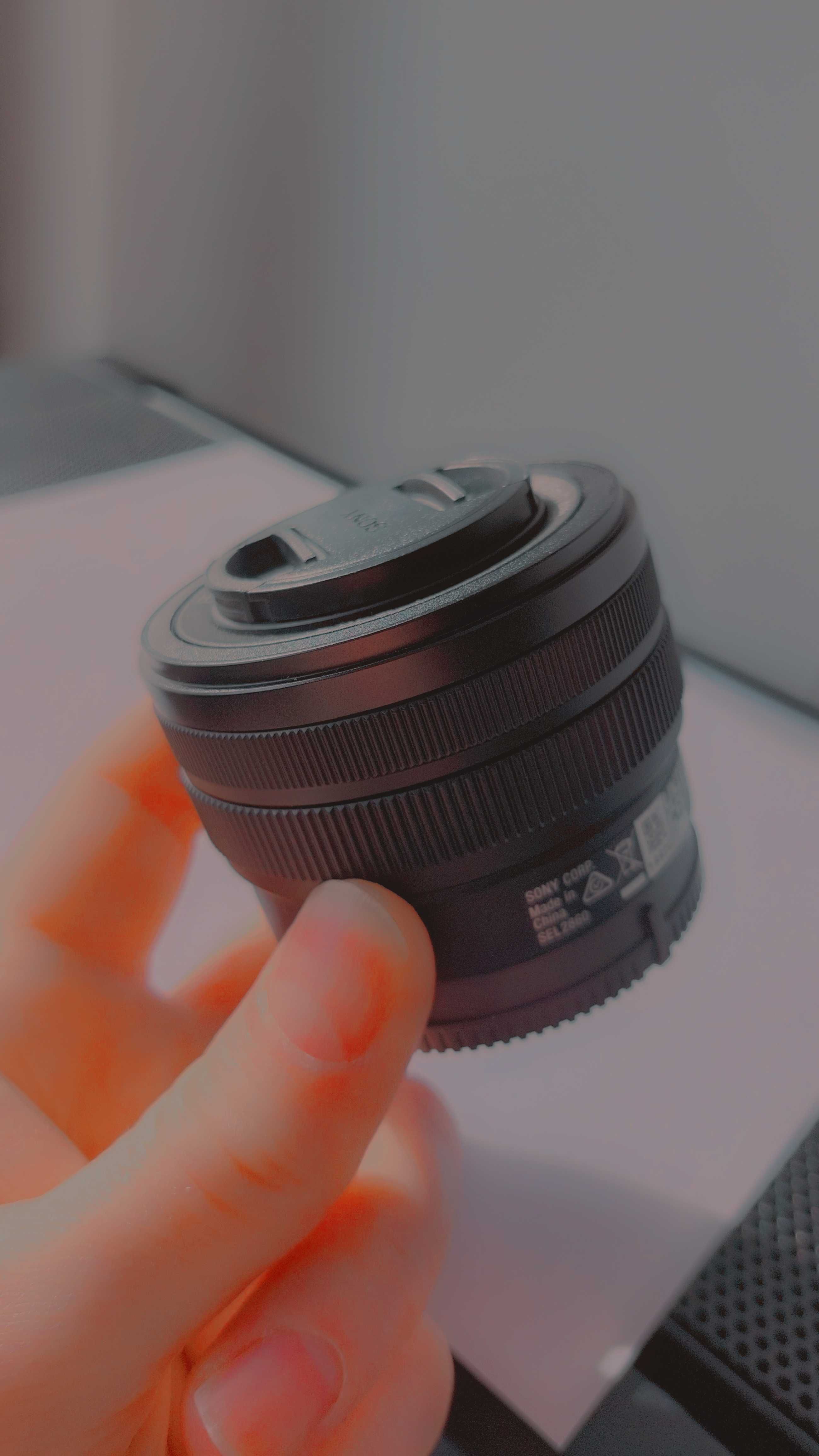 Obiectiv Sony 28-60 f4-5.6 full frame