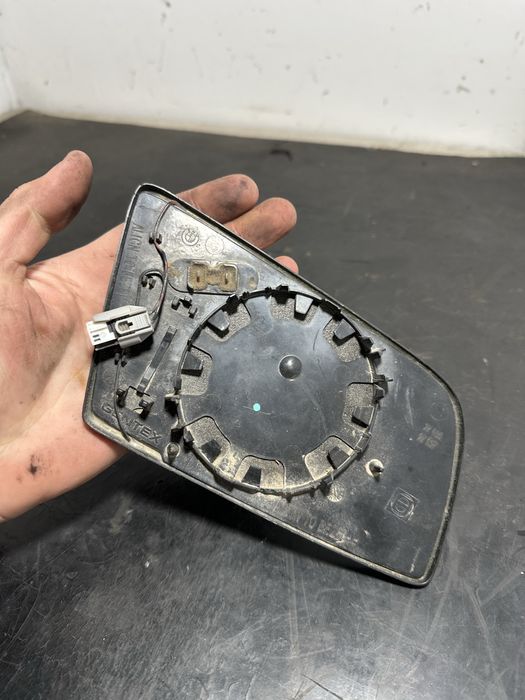 Sticla oglinda stanga fata BMW Seria 5 E60 E61 cu incalzire