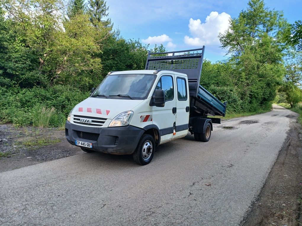 Vând Iveco daily basculabil