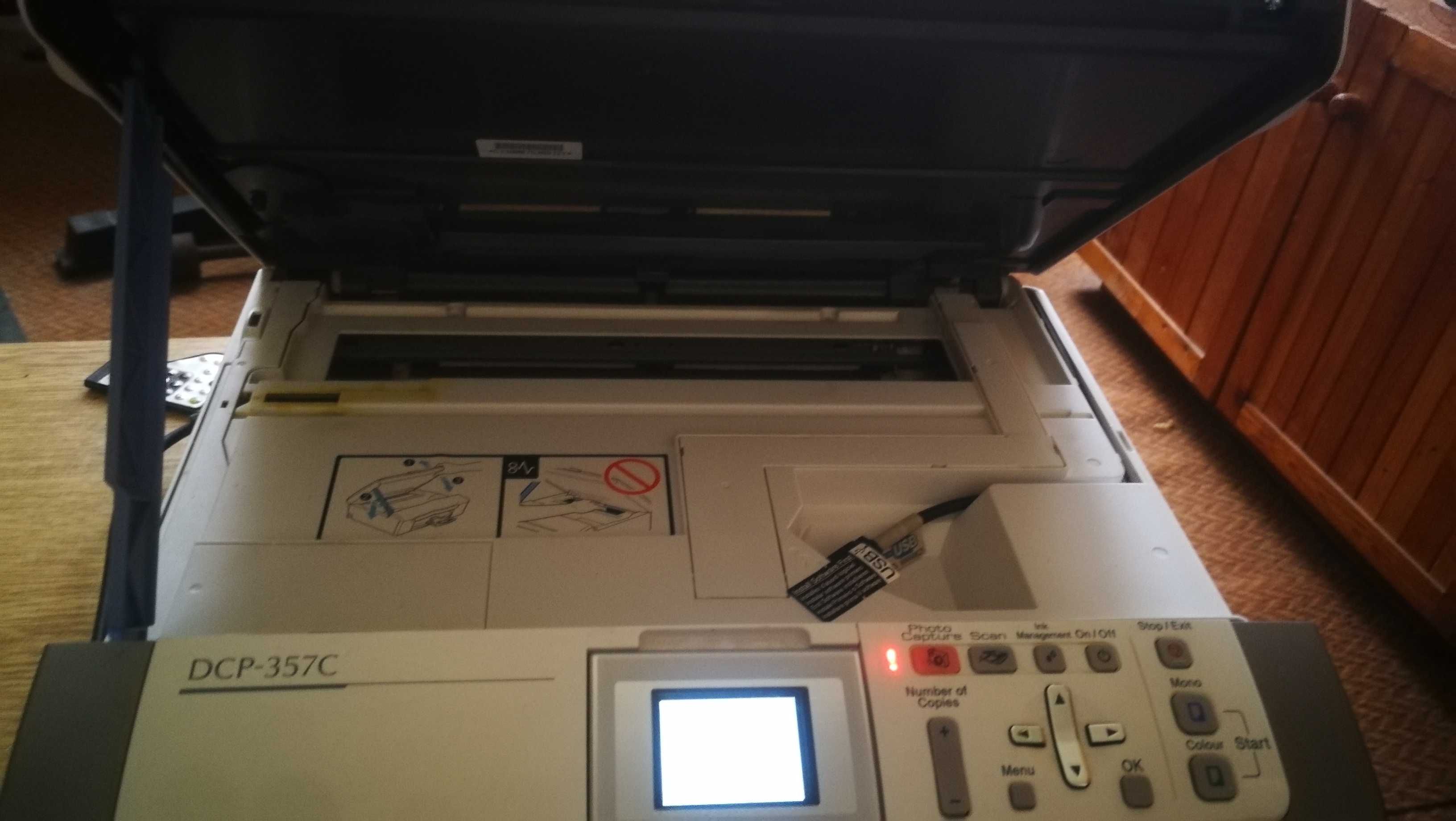 Принтер Brother DCP 357C. Скенер и копир